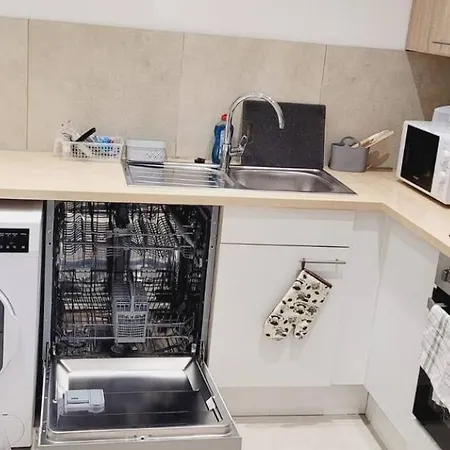Tob Moeblierte In Apartman *